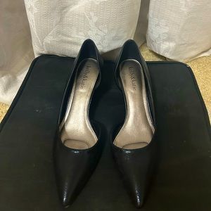 Kelly & Katie Black Kitten Heel, size 7 1/2